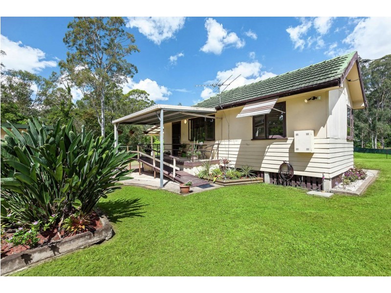 21 Vied Road, Pallara QLD 4110