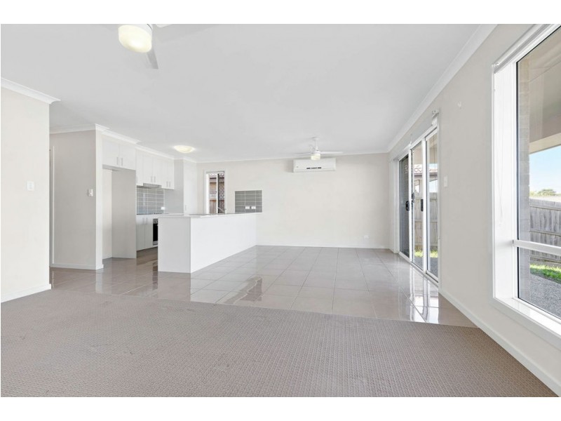 39 Huntley Crescent, Redbank Plains QLD 4301