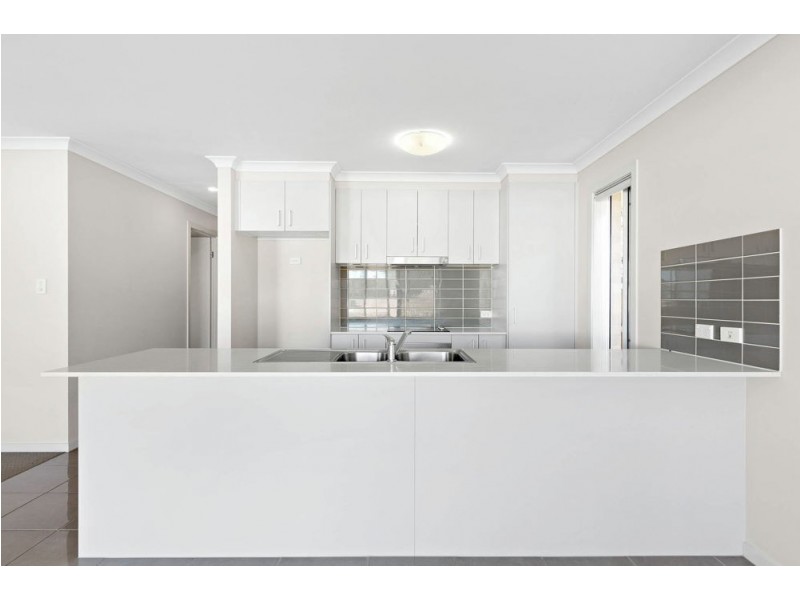 39 Huntley Crescent, Redbank Plains QLD 4301