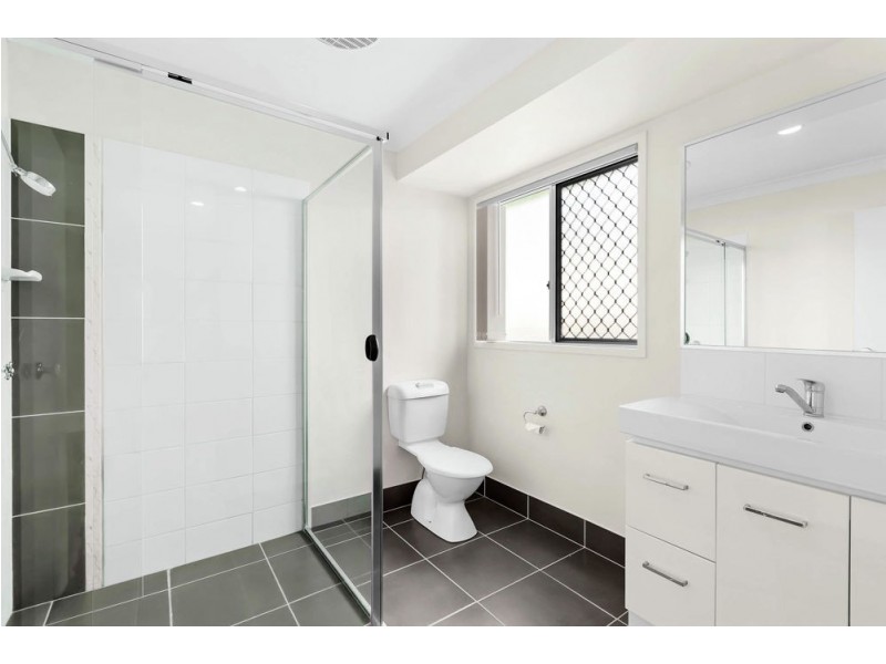 10 Dillon Avenue, Augustine Heights QLD 4300