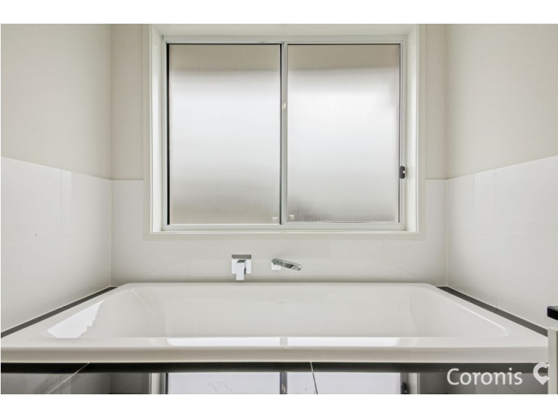 6 Gelu Court, Springfield Lakes QLD 4300