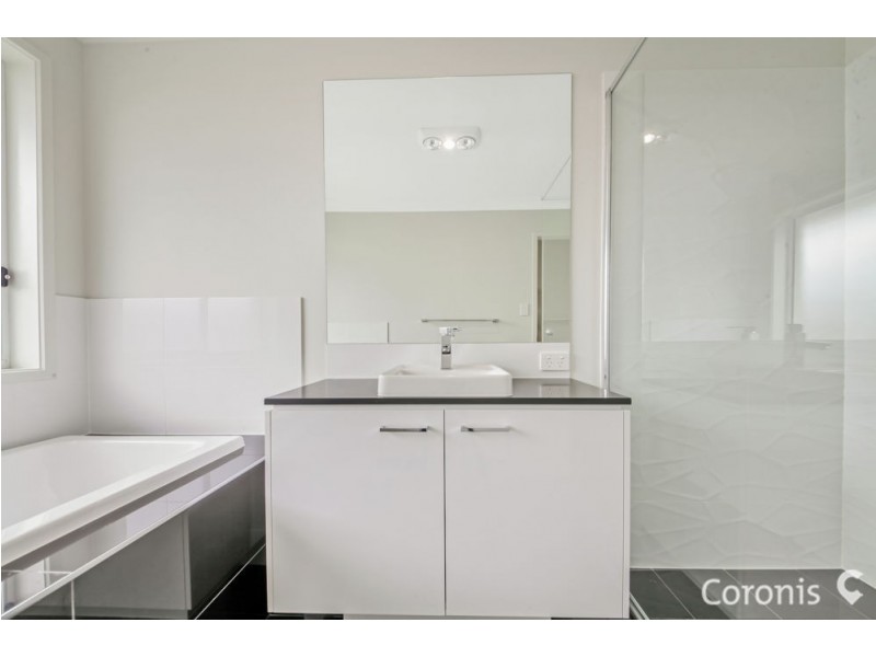 6 Gelu Court, Springfield Lakes QLD 4300