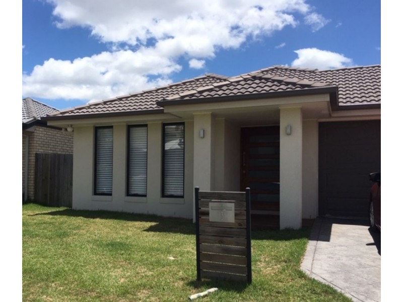 13 Basil Street, Springfield Lakes QLD 4300