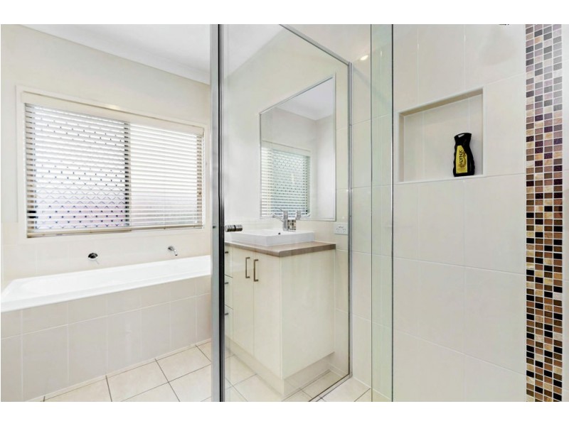 28 Riverine Drive, Springfield Lakes QLD 4300