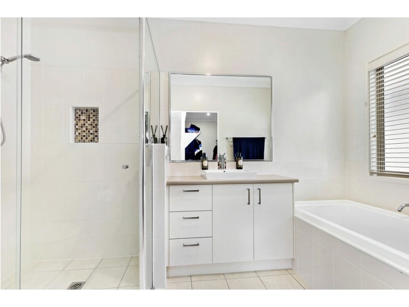 28 Riverine Drive, Springfield Lakes QLD 4300