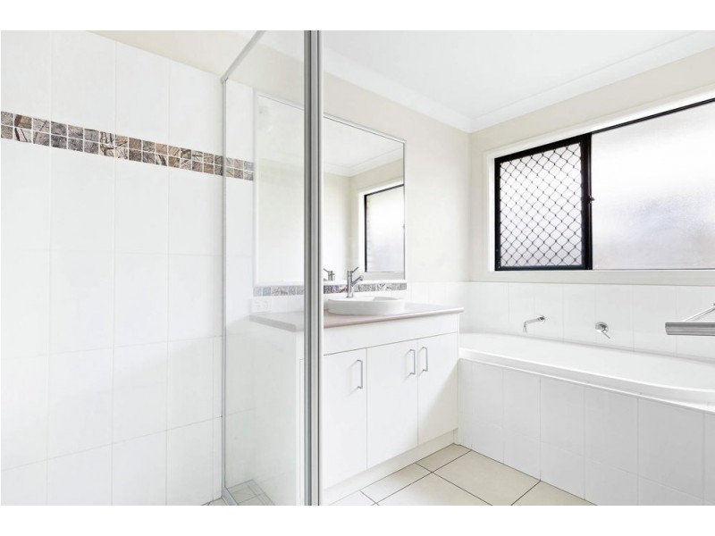 42 Lindeman Street, Springfield Lakes QLD 4300