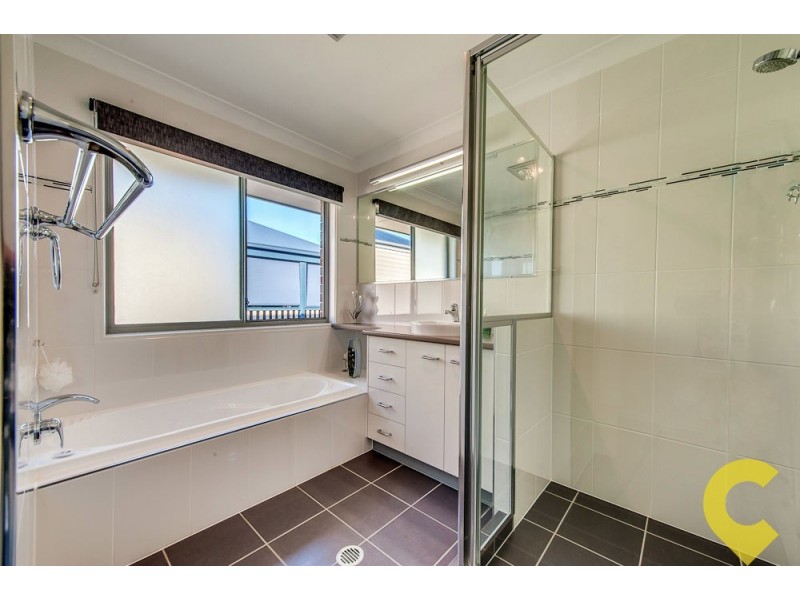 6 Aspect Terrace, Springfield Lakes QLD 4300