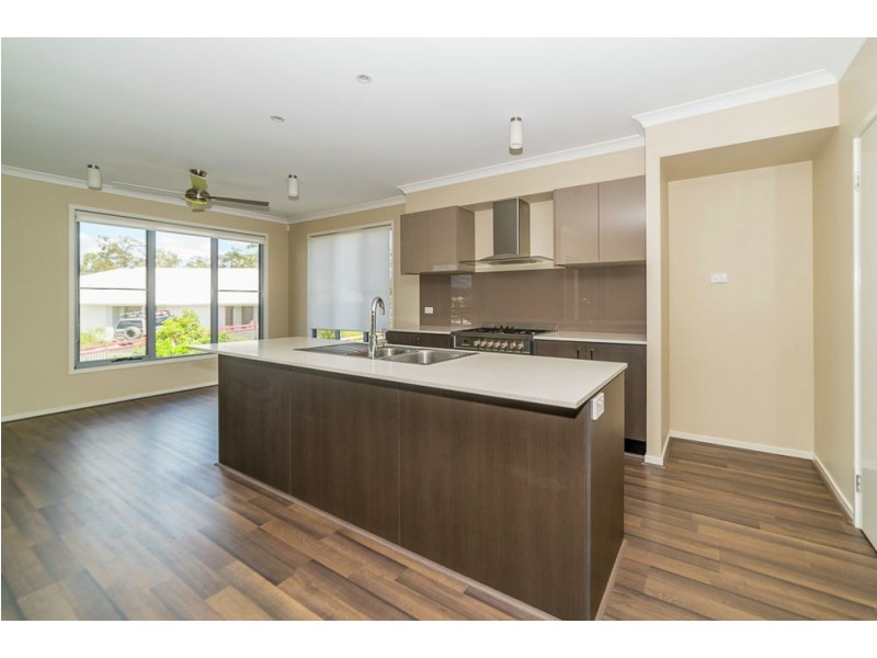 27 O’Reilly Crescent, Springfield Lakes QLD 4300