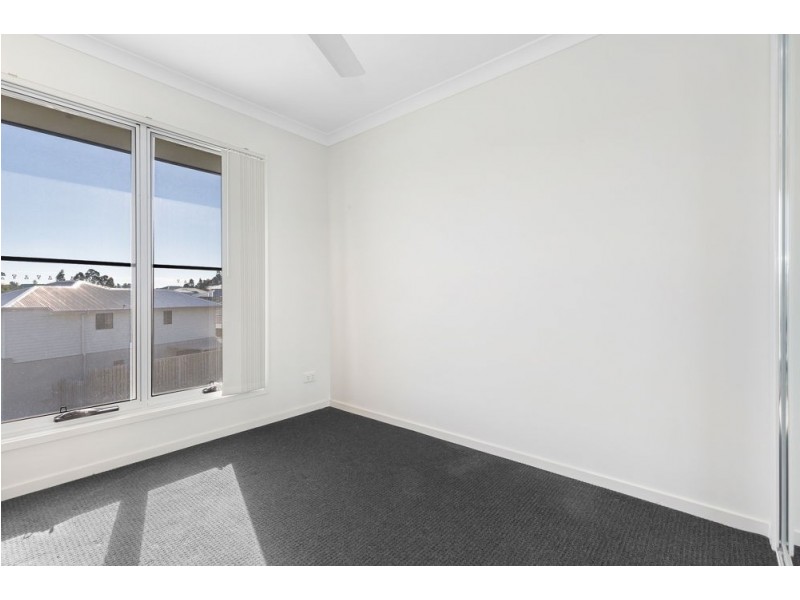 16 Horizon Drive, Springfield Lakes QLD 4300