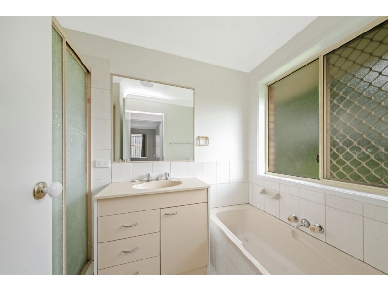 2/41 Creek Street, Bundamba QLD 4304