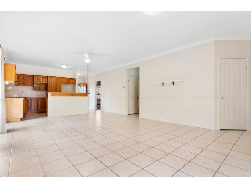 5 Berkshire Pl, Springfield Lakes QLD 4300