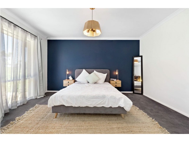 2-4 Wedgebill Court, Greenbank QLD 4124