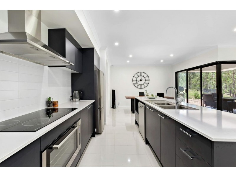 2-4 Wedgebill Court, Greenbank QLD 4124