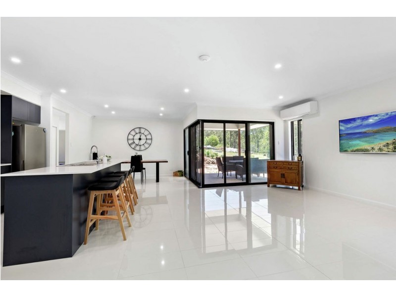 2-4 Wedgebill Court, Greenbank QLD 4124