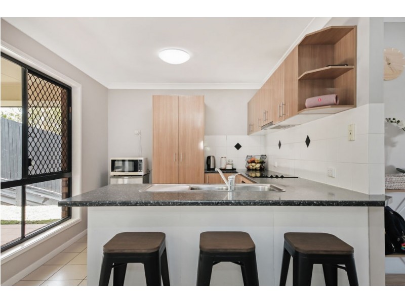 15 Oak Leaf Street, Springfield Lakes QLD 4300