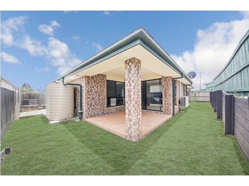 15 Oak Leaf Street, Springfield Lakes QLD 4300