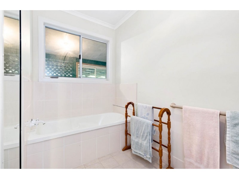 21 Huon Drive, Karalee QLD 4306