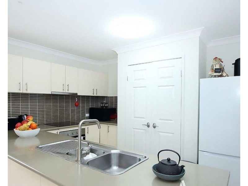 21 Kinglake Ave, Springfield Lakes QLD 4300