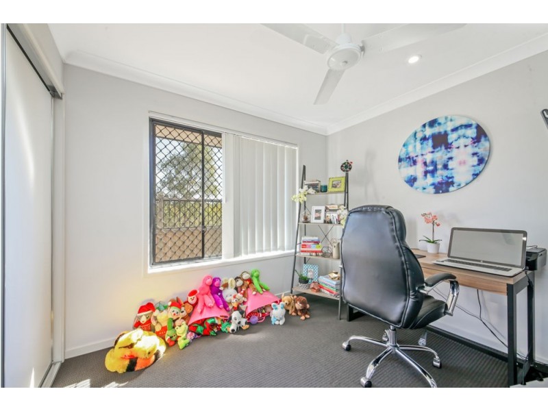 25 Hall Court, Bellbird Park QLD 4300