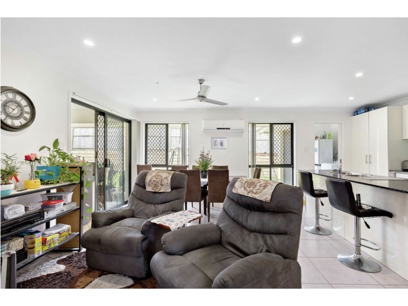 66 Columbia Drive, Bellbird Park QLD 4300