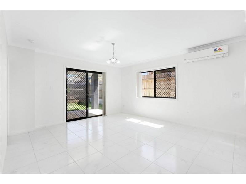 10 Crewes Crescent, Redbank Plains QLD 4301