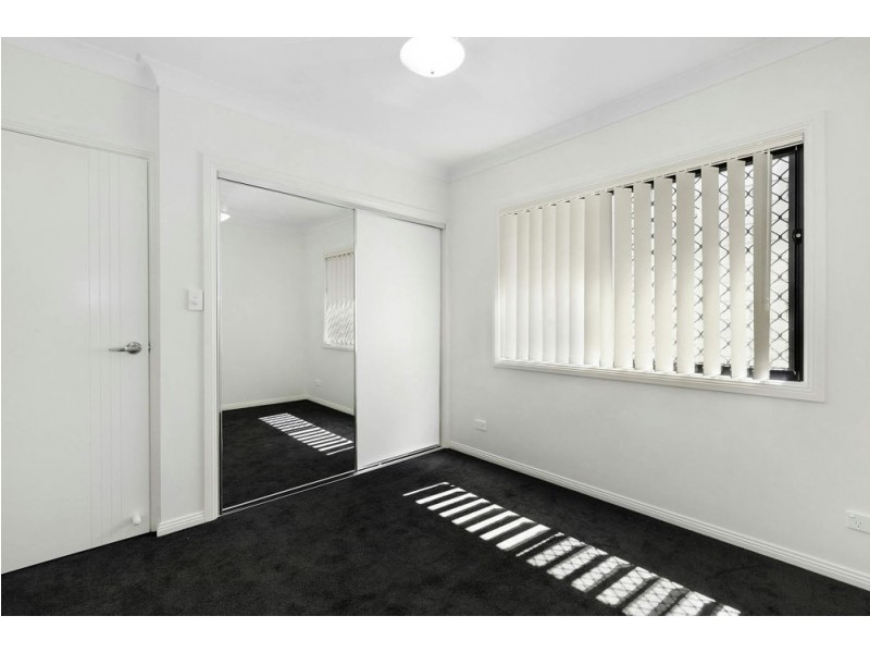 10 Crewes Crescent, Redbank Plains QLD 4301