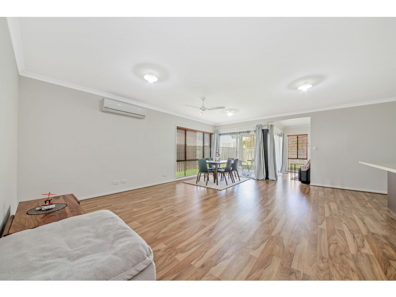 112 Meadows Circuit, Bellbird Park QLD 4300