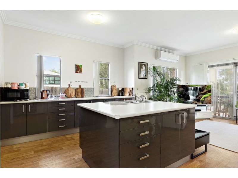 49 Braeside Road, Bundamba QLD 4304