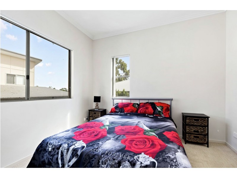 49 Braeside Road, Bundamba QLD 4304