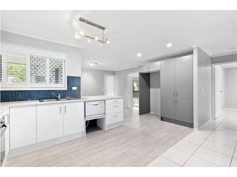 6 Stella Street, Camira QLD 4300