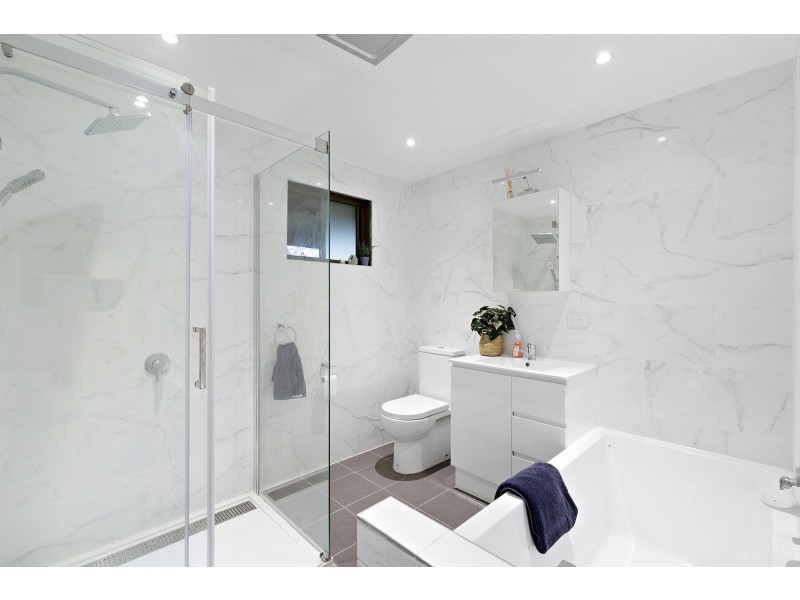 86 Lather Road, Bellbowrie QLD 4070