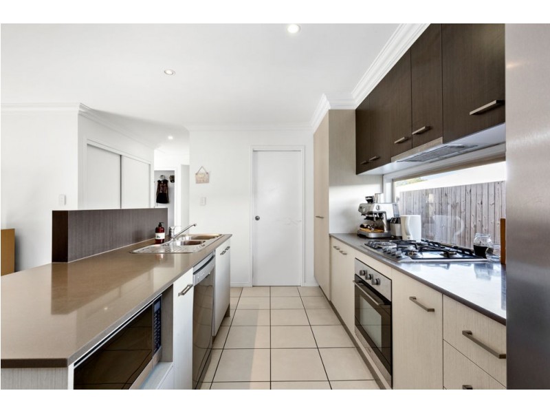 3 Honeypot Avenue, Springfield Lakes QLD 4300
