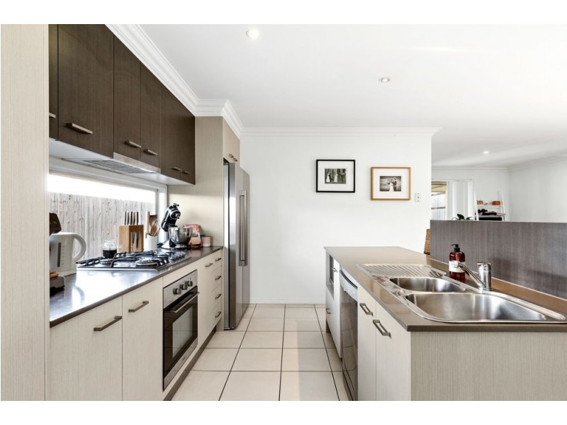 3 Honeypot Avenue, Springfield Lakes QLD 4300