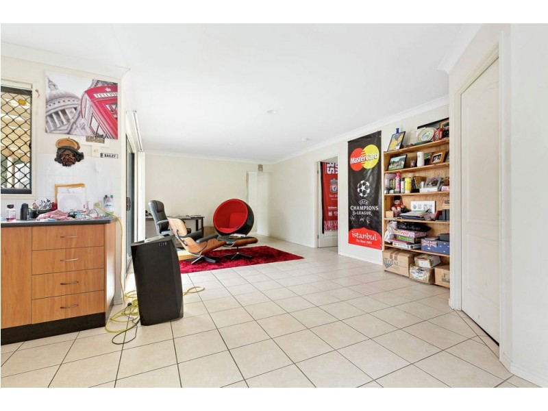 6 Aldworth Place, Springfield Lakes QLD 4300