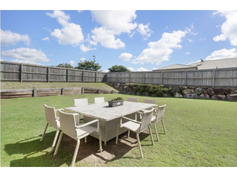 2 Wolfik Drive, Goodna QLD 4300