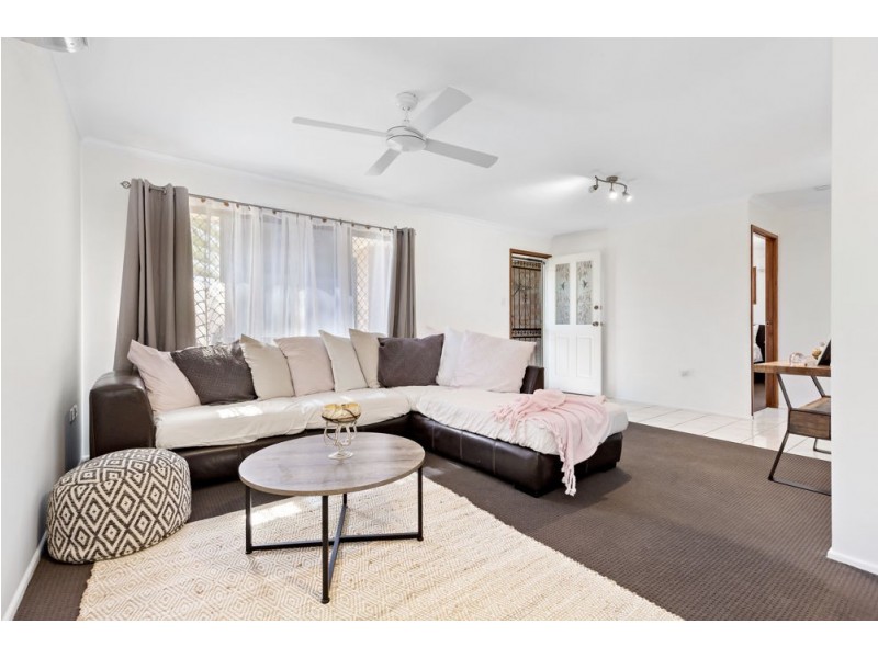 1 Durham Court, Camira QLD 4300