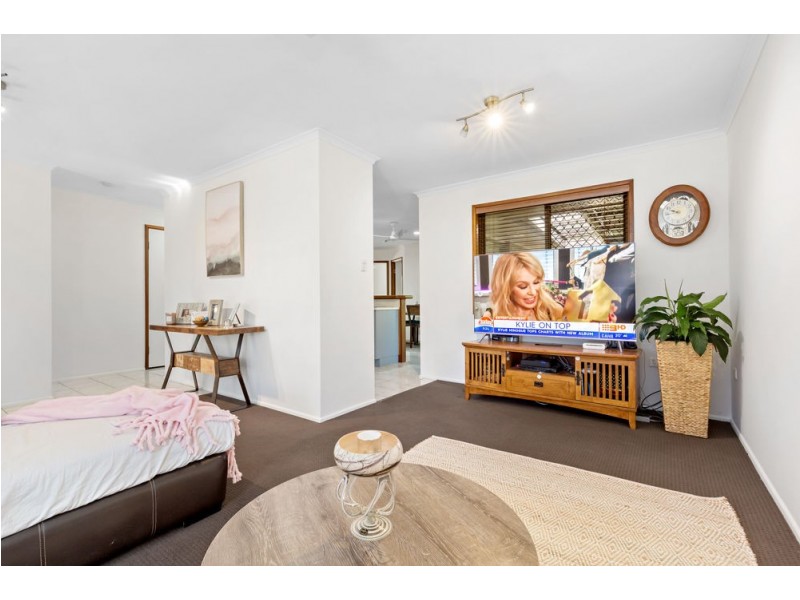 1 Durham Court, Camira QLD 4300
