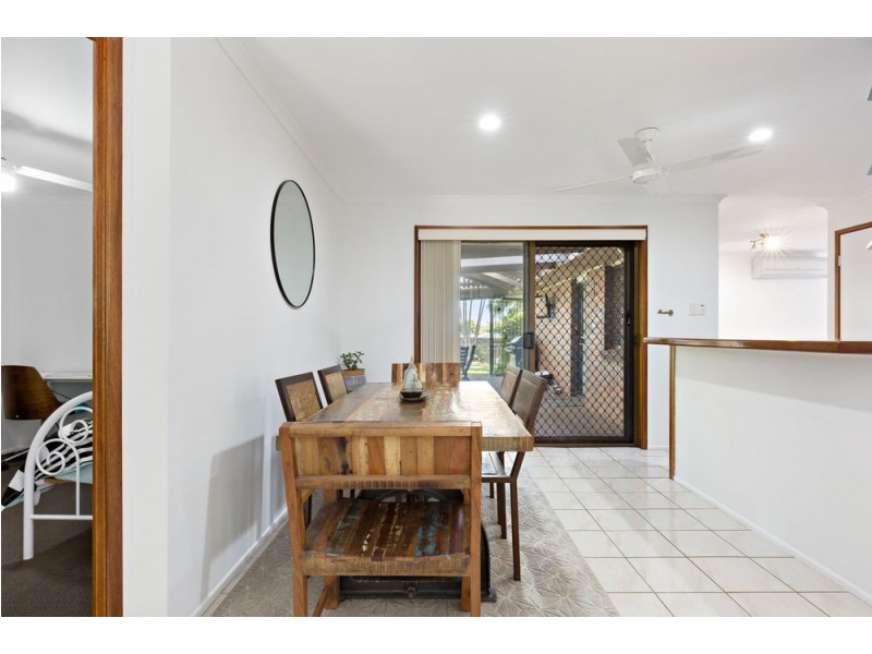 1 Durham Court, Camira QLD 4300