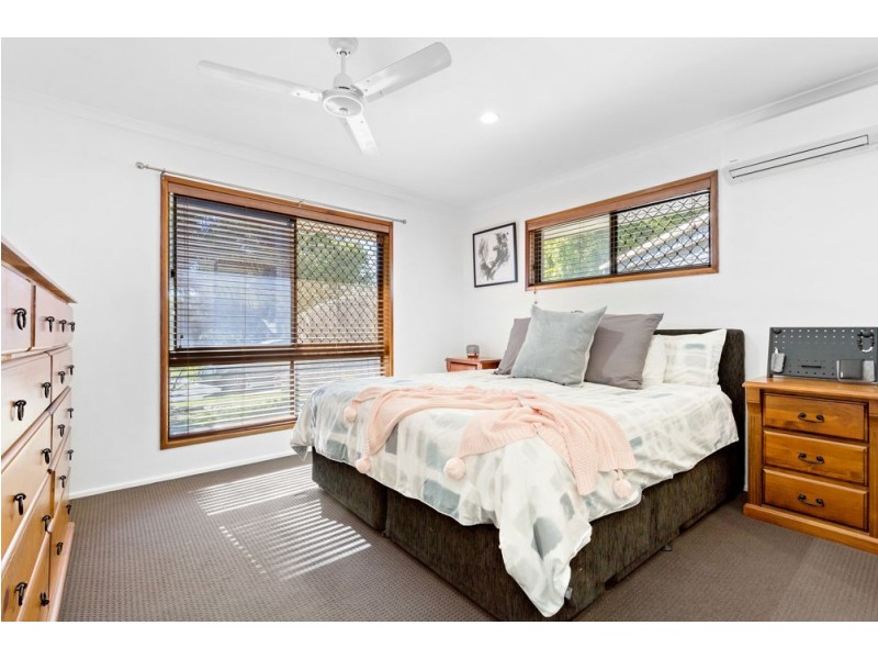 1 Durham Court, Camira QLD 4300