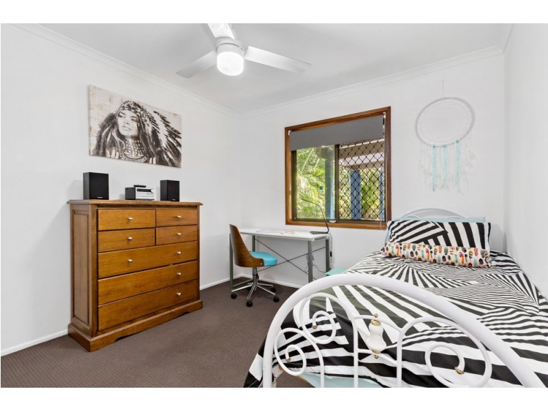 1 Durham Court, Camira QLD 4300