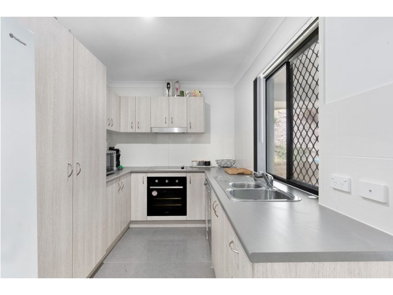 2 Sapphire Street, Brassall QLD 4305