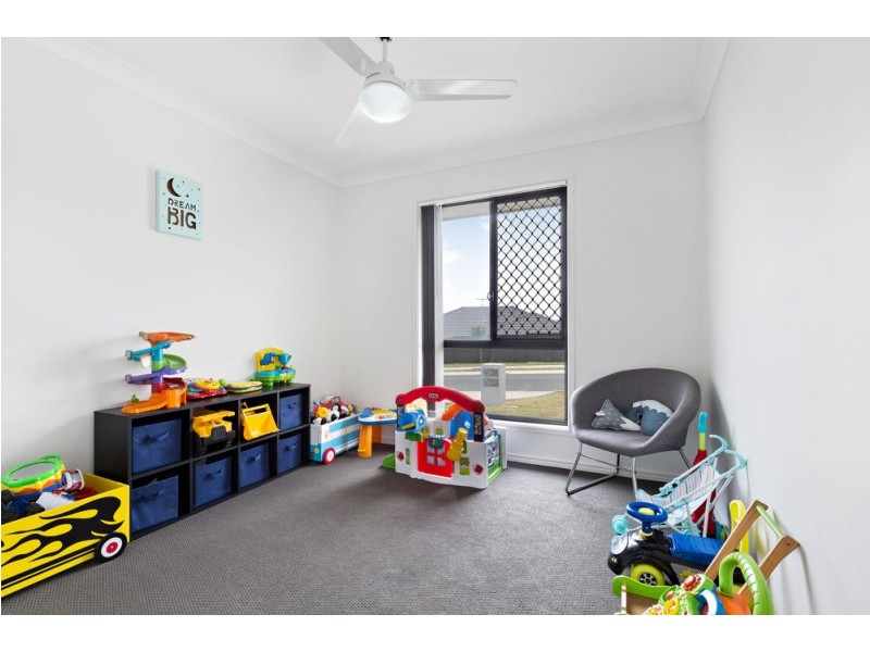 2 Sapphire Street, Brassall QLD 4305
