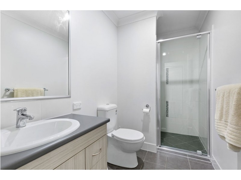 2 Sapphire Street, Brassall QLD 4305