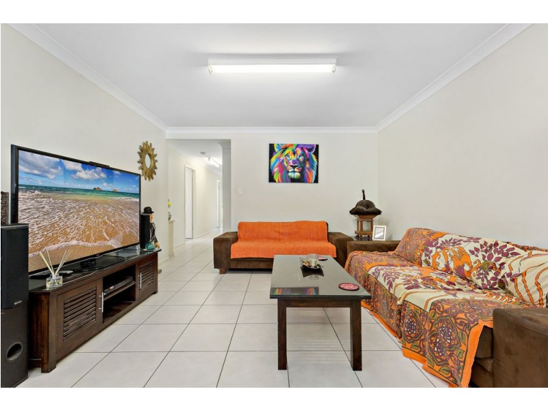 2/74 Jones Road, Bellbird Park QLD 4300