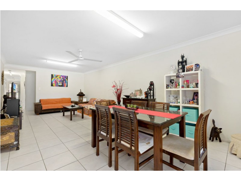 2/74 Jones Road, Bellbird Park QLD 4300