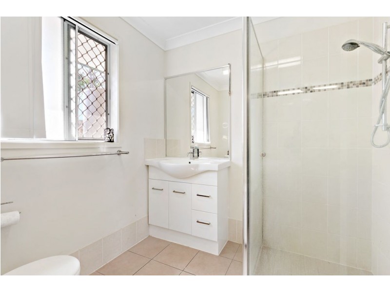 2/74 Jones Road, Bellbird Park QLD 4300