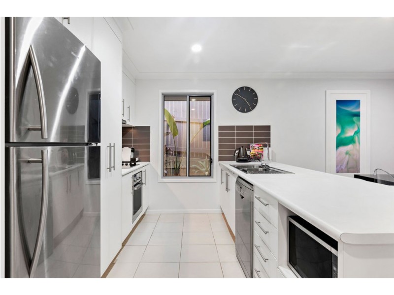 14 Everglades Street, Springfield Lakes QLD 4300