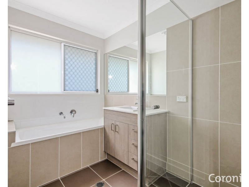 8 Apex Court, Springfield Lakes QLD 4300