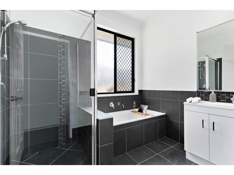 36 Chamomile Street, Springfield Lakes QLD 4300