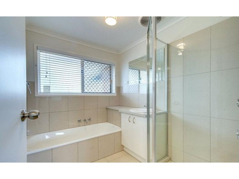 8 Battersby Street, One Mile QLD 4305